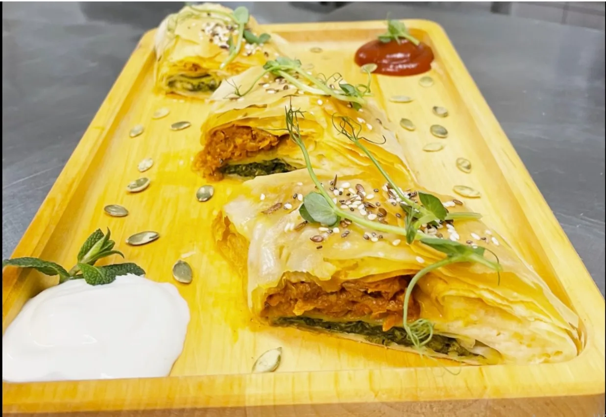 Страва — Баніца «Три обличчя»